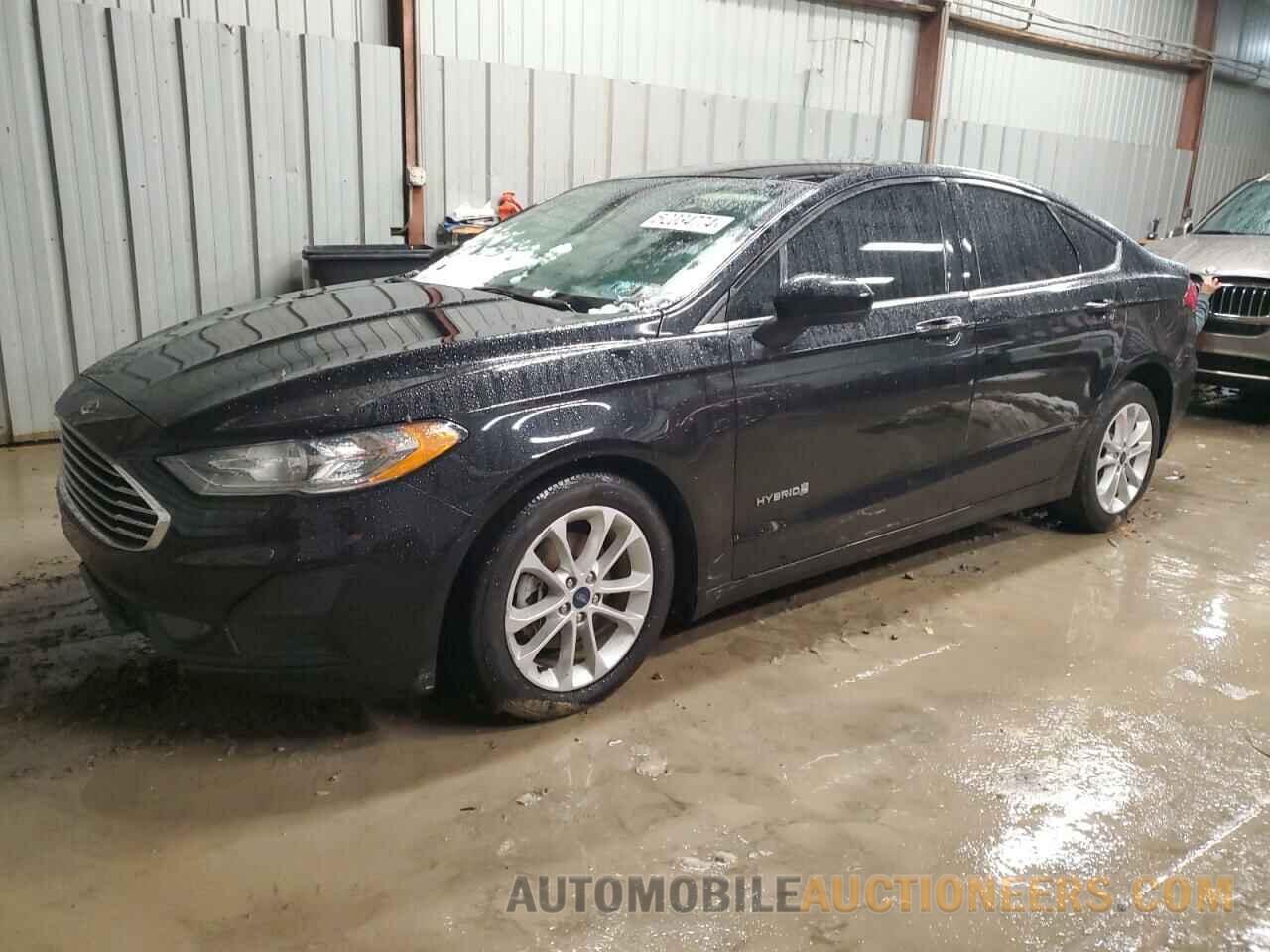 3FA6P0LU0KR165026 FORD FUSION 2019