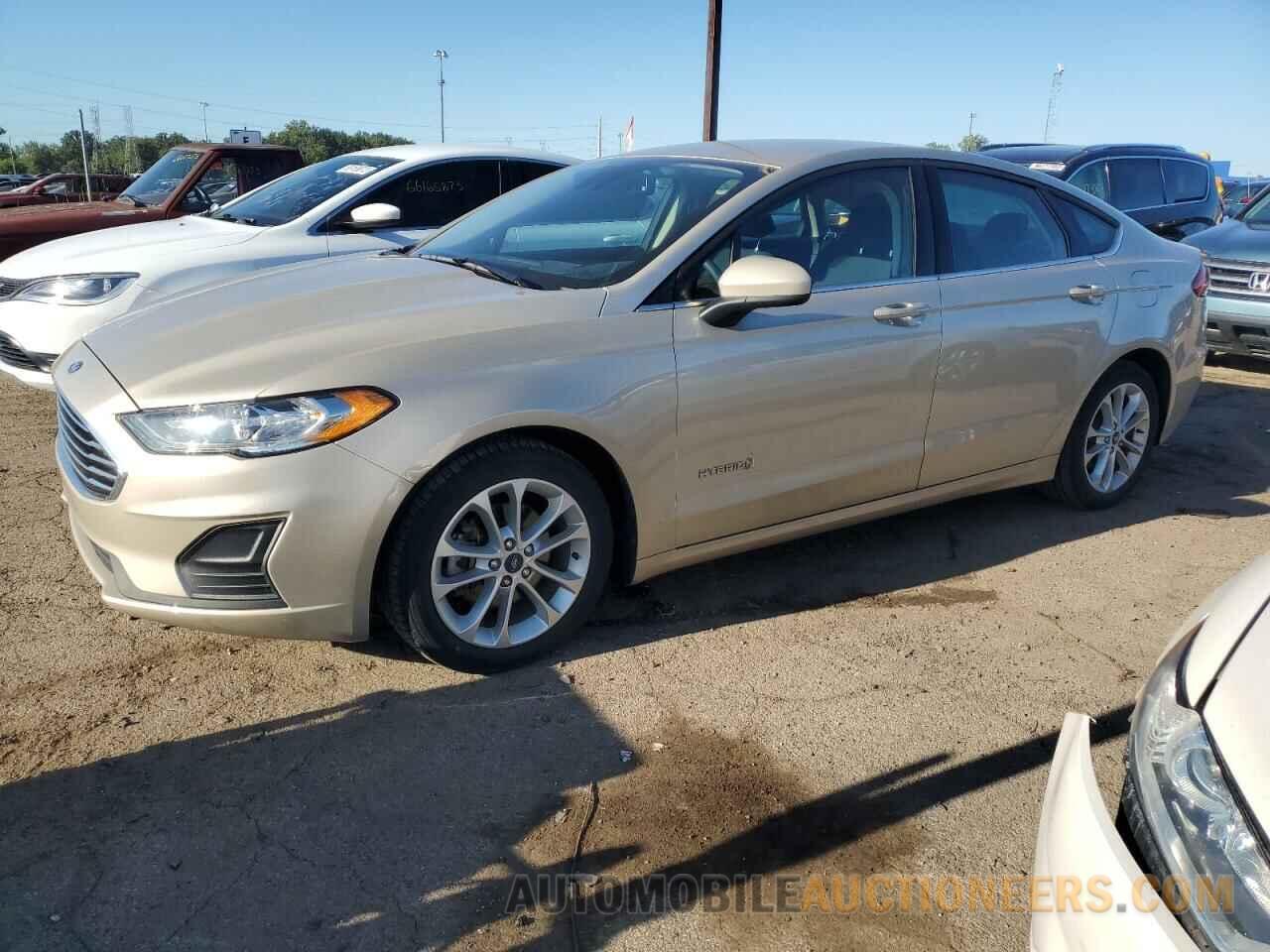 3FA6P0LU0KR196678 FORD FUSION 2019