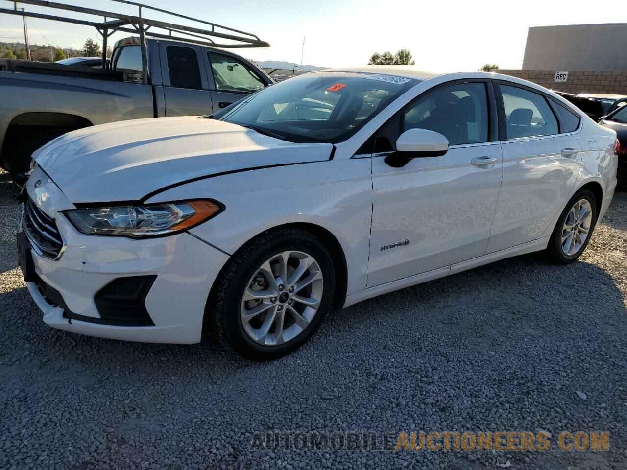 3FA6P0LU0KR201409 FORD FUSION 2019