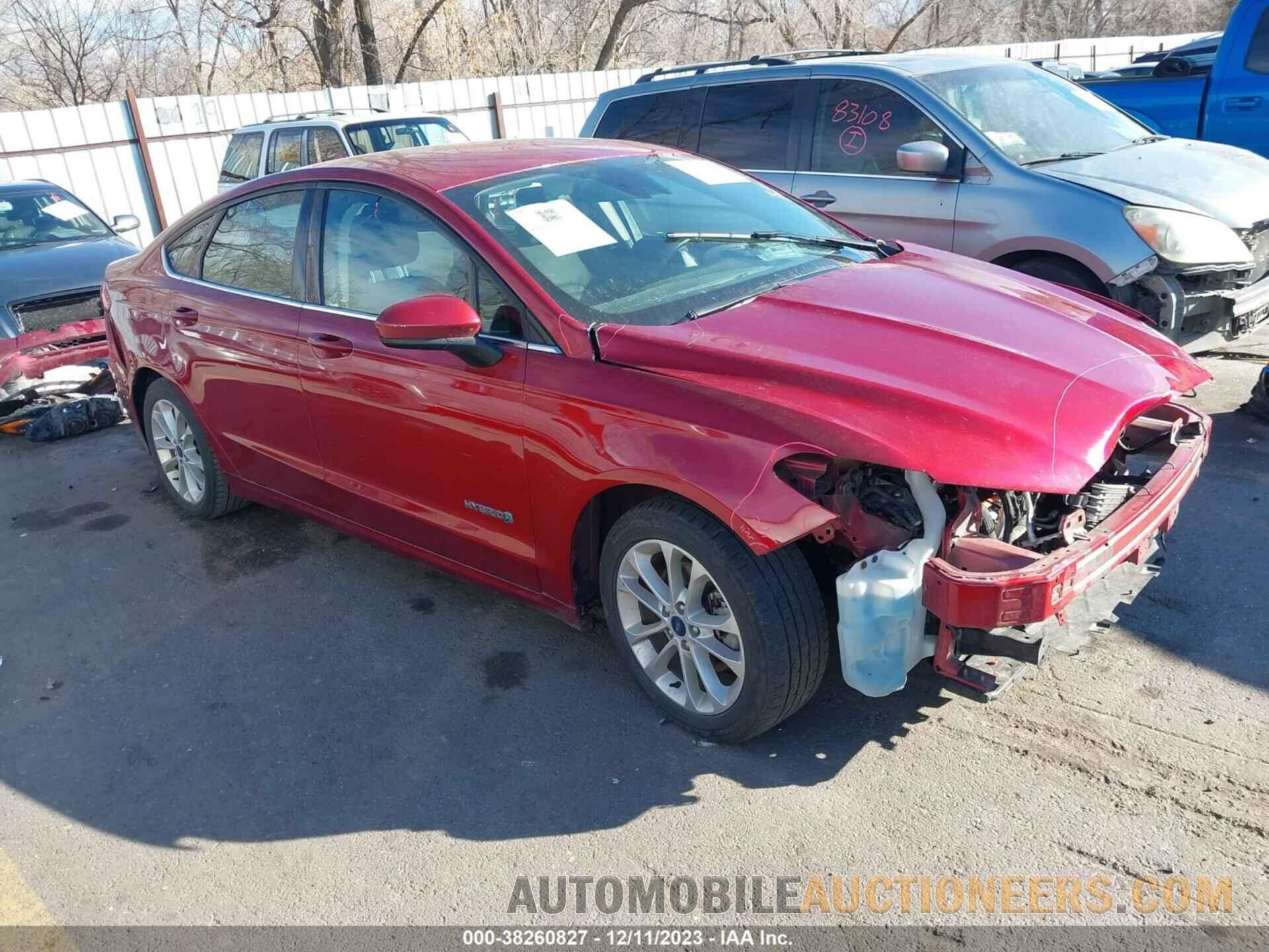 3FA6P0LU0KR206710 FORD FUSION HYBRID 2019