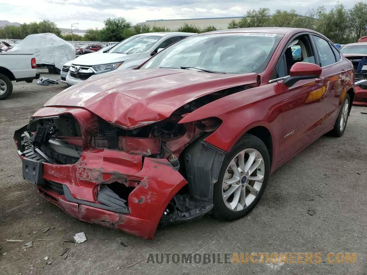 3FA6P0LU0KR208084 FORD FUSION 2019