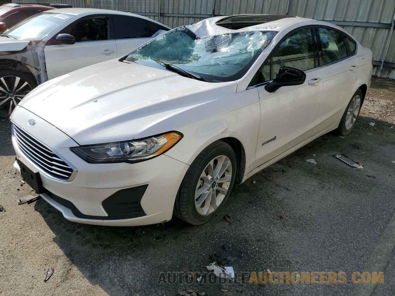 3FA6P0LU0KR220378 FORD FUSION 2019