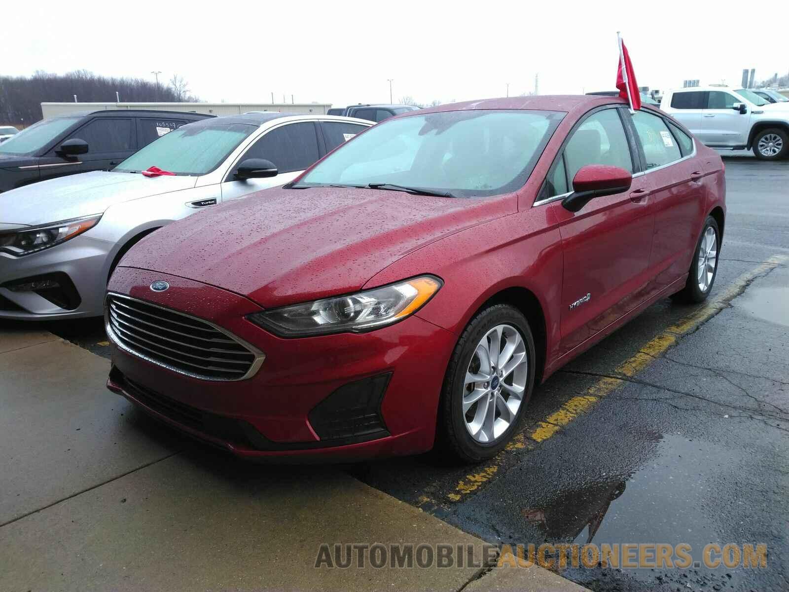 3FA6P0LU0KR225855 Ford Fusion Hybrid 2019