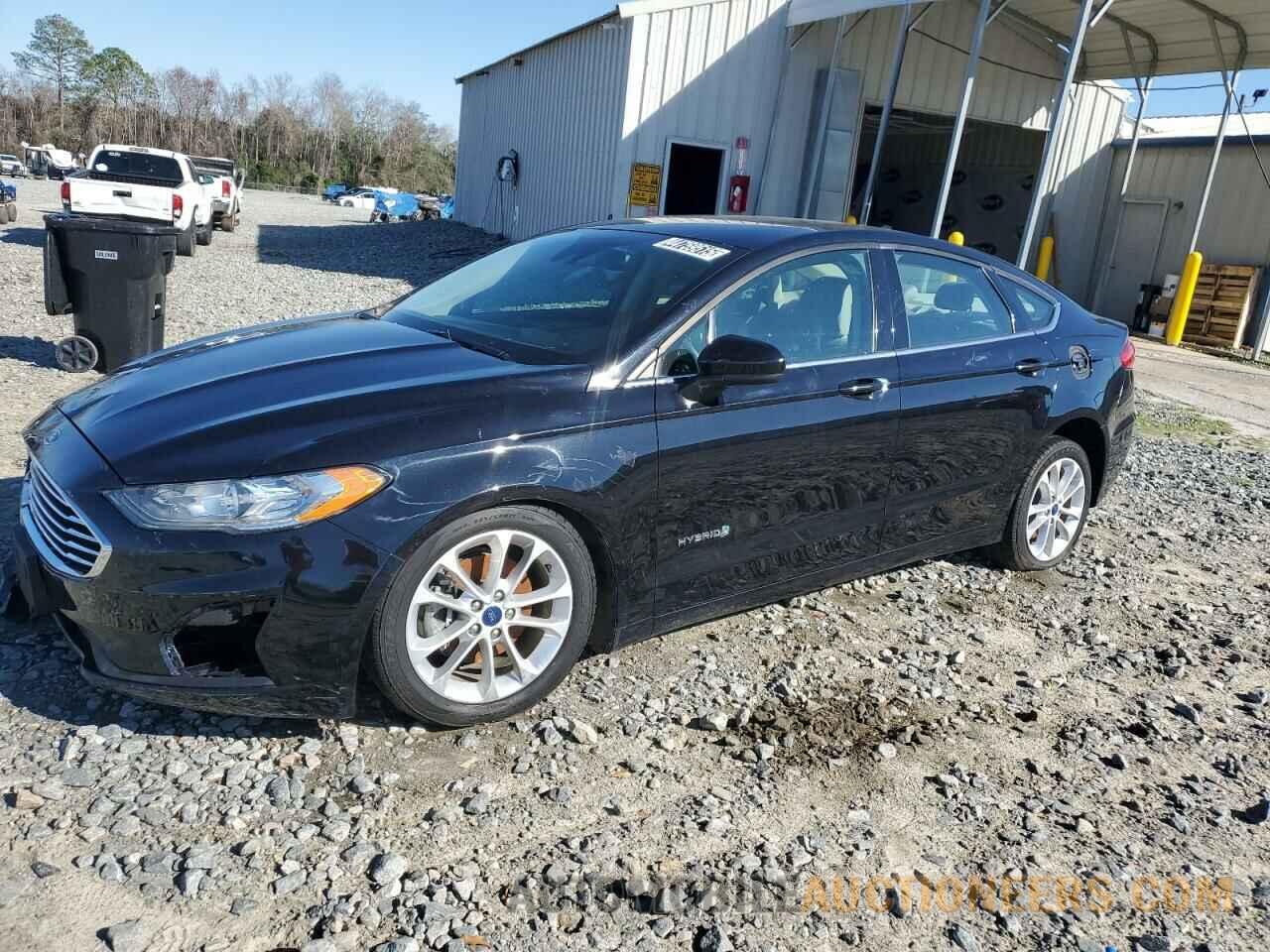 3FA6P0LU0KR254661 FORD FUSION 2019