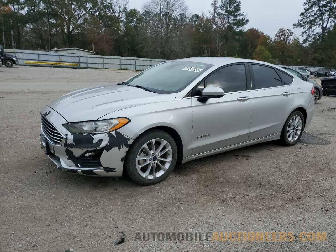 3FA6P0LU0KR257088 FORD FUSION 2019