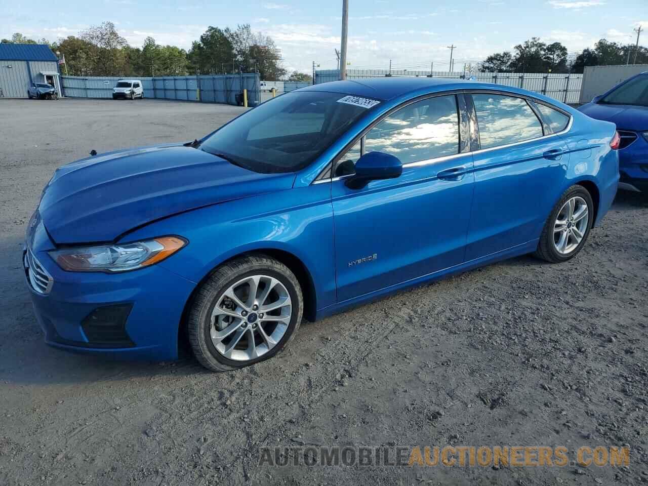 3FA6P0LU0KR264252 FORD FUSION 2019