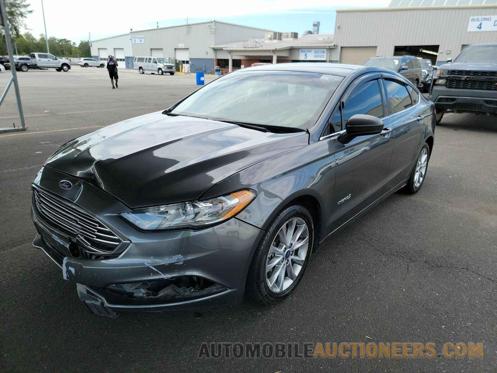 3FA6P0LU1HR301303 Ford Fusion Hybrid 2017