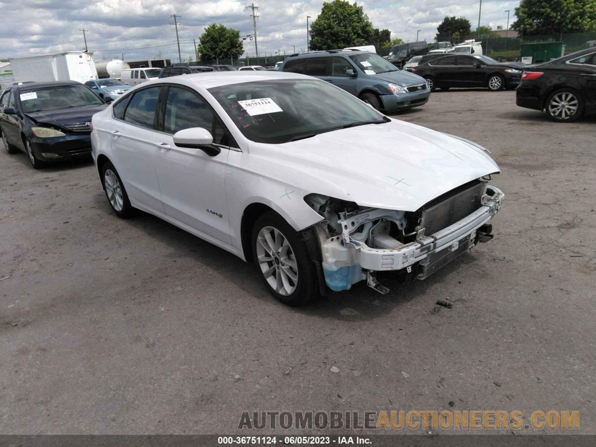 3FA6P0LU1KR124694 FORD FUSION HYBRID 2019