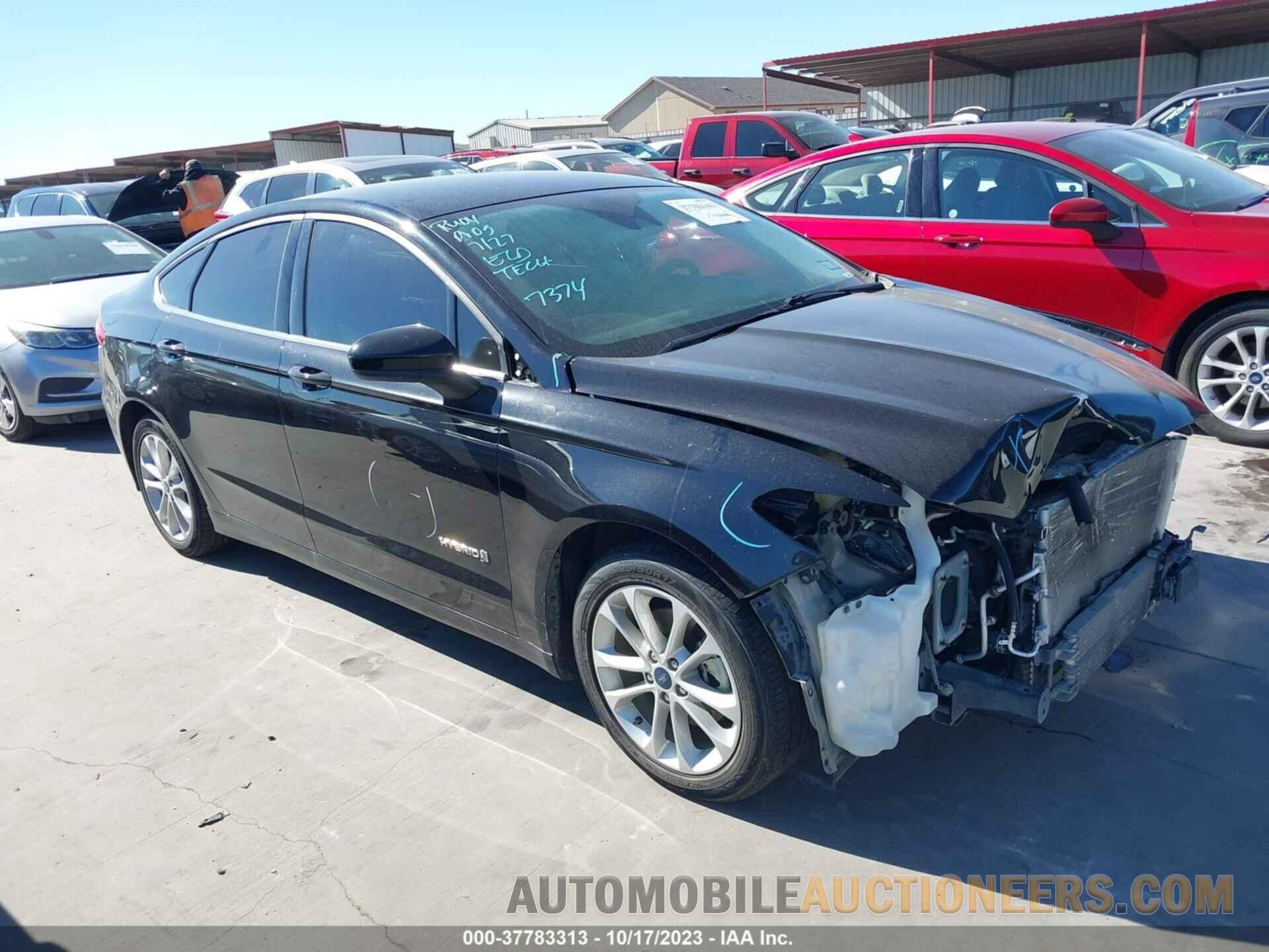 3FA6P0LU1KR143908 FORD FUSION HYBRID 2019