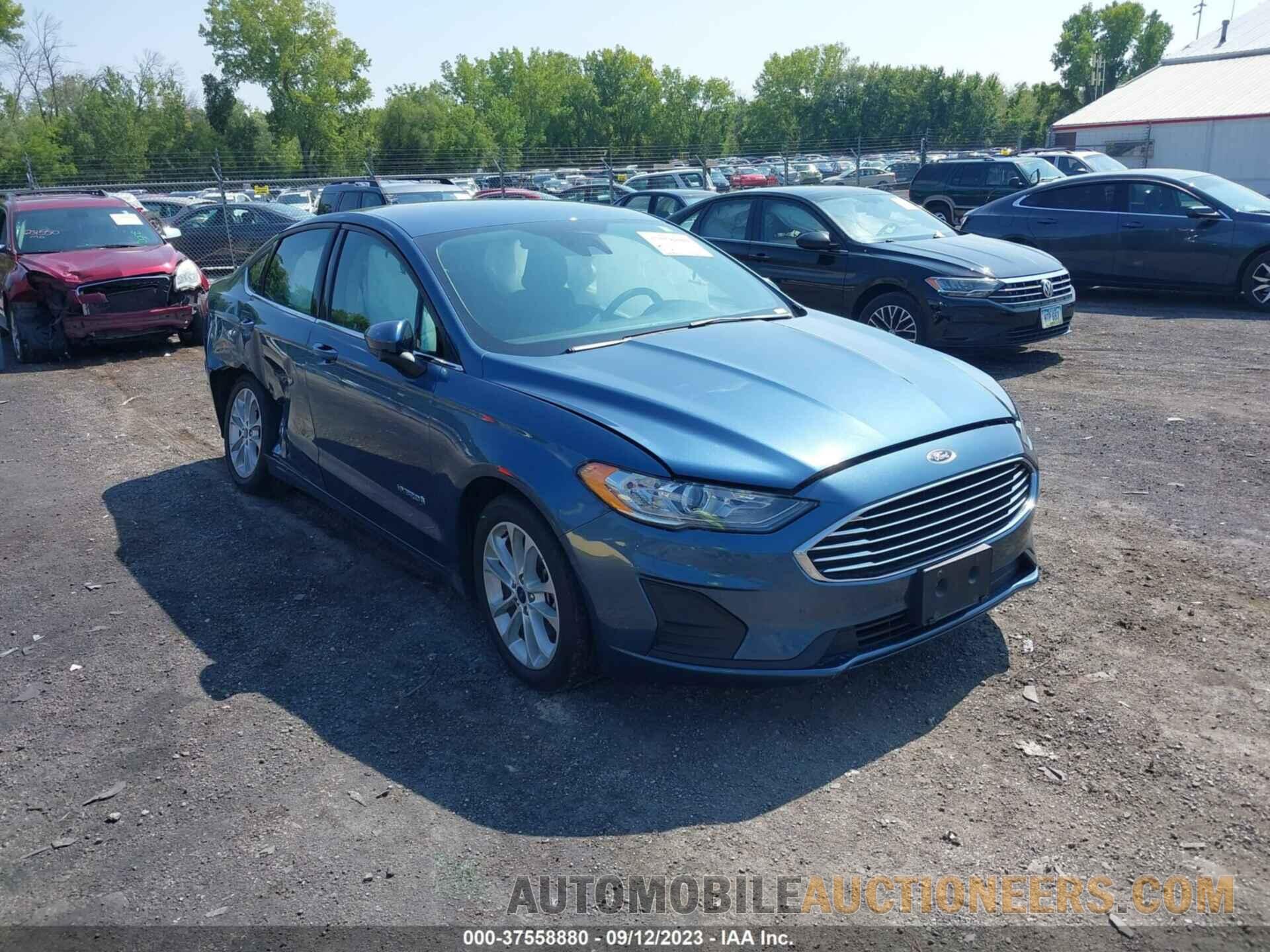 3FA6P0LU1KR167514 FORD FUSION HYBRID 2019