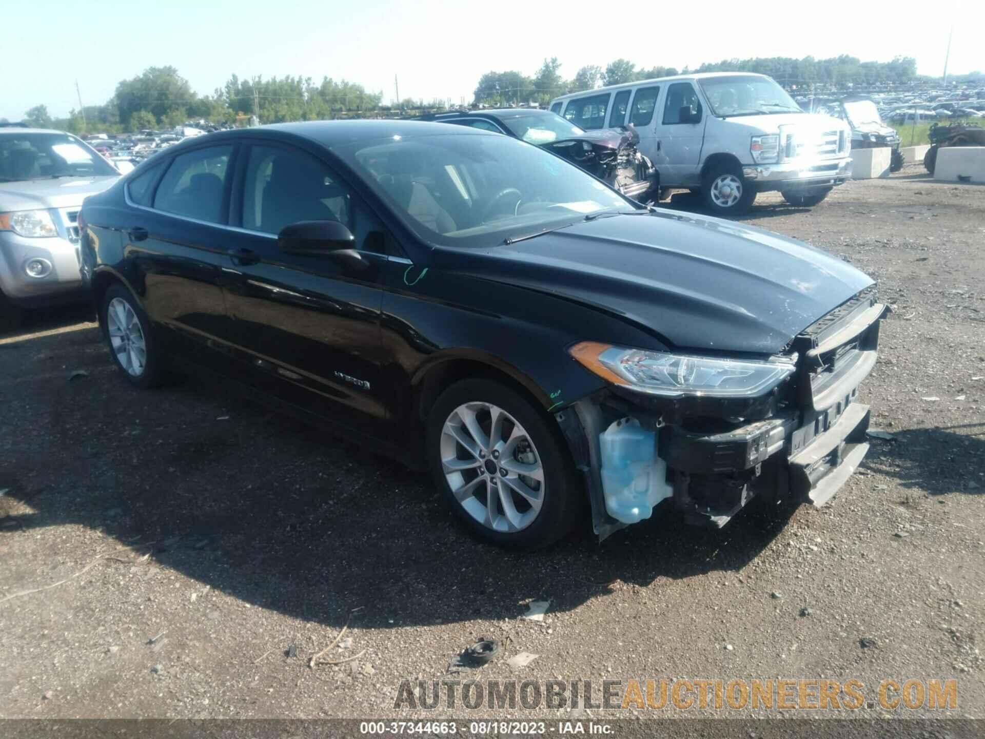 3FA6P0LU1KR168856 FORD FUSION HYBRID 2019