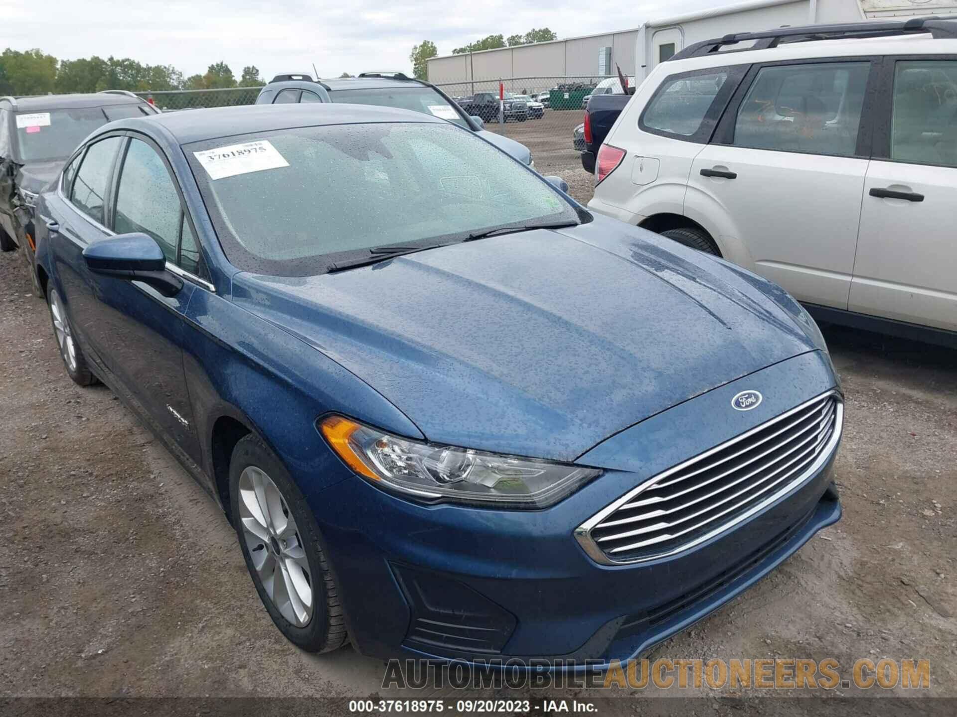 3FA6P0LU1KR169280 FORD FUSION HYBRID 2019