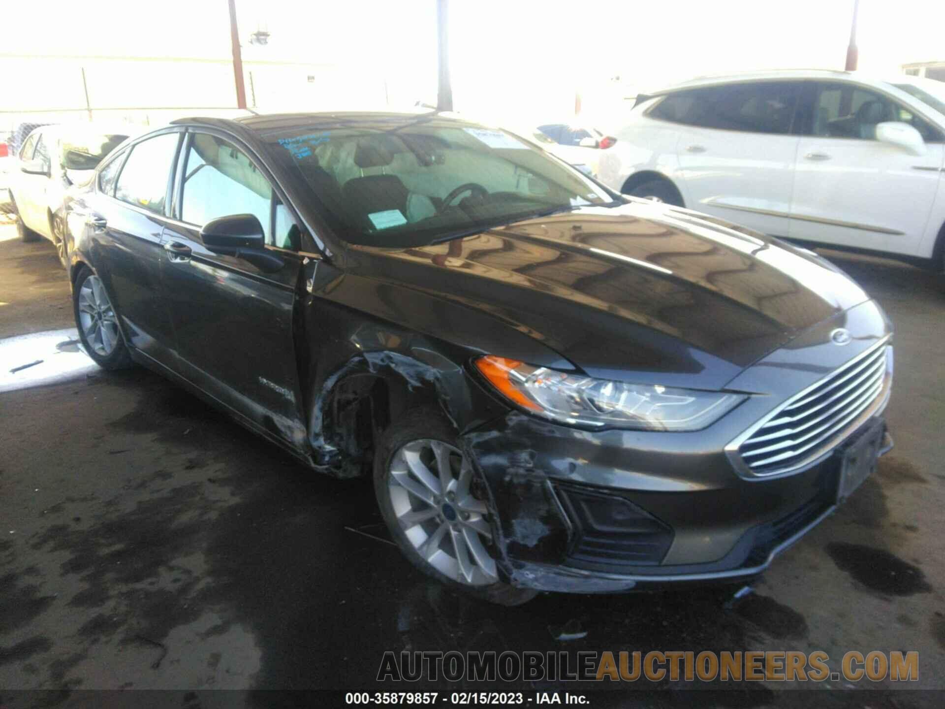 3FA6P0LU1KR174382 FORD FUSION HYBRID 2019