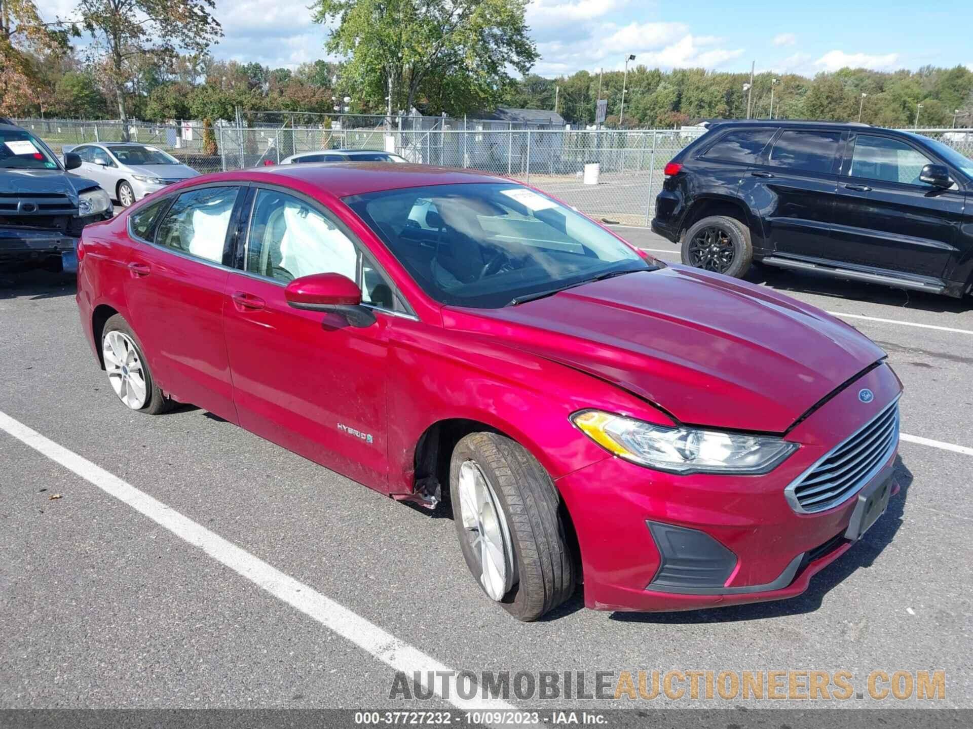 3FA6P0LU1KR192512 FORD FUSION HYBRID 2019