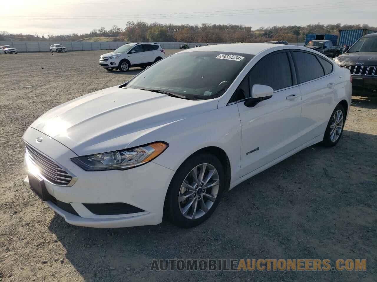 3FA6P0LU2HR386023 FORD FUSION 2017