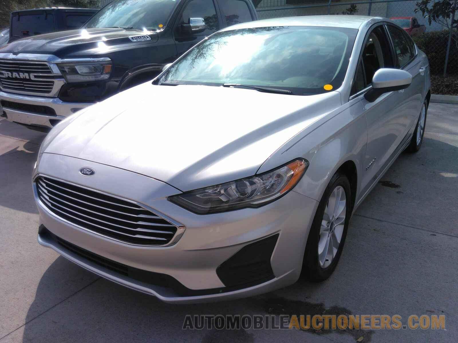 3FA6P0LU2KR106320 Ford Fusion Hybrid 2019