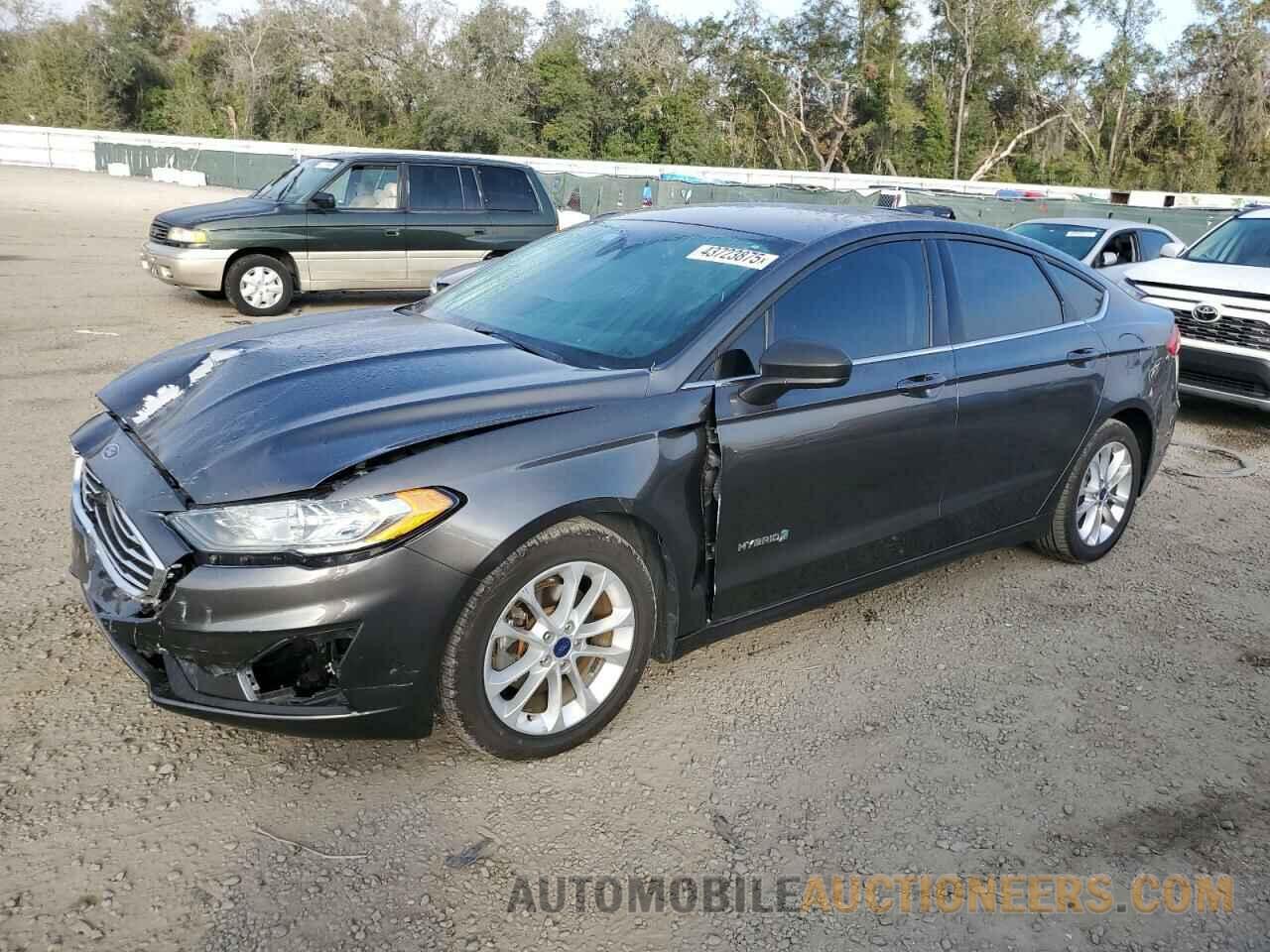 3FA6P0LU2KR106818 FORD FUSION 2019