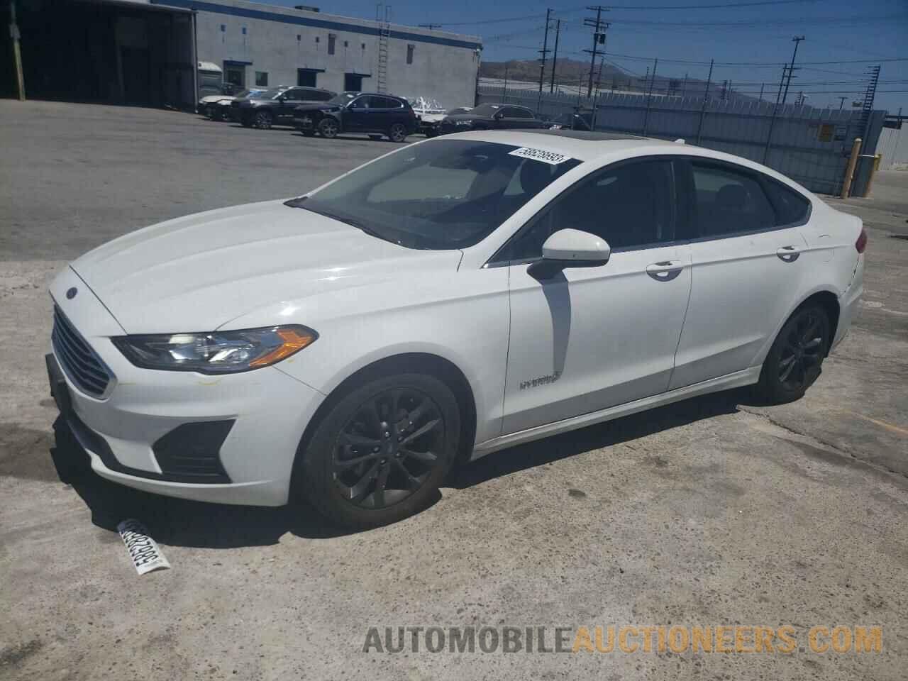 3FA6P0LU2KR140113 FORD FUSION 2019