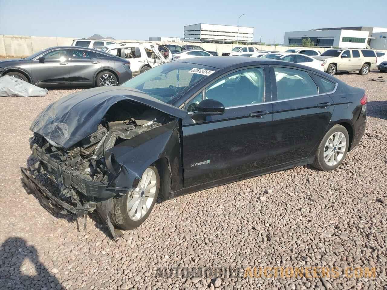 3FA6P0LU2KR148633 FORD FUSION 2019