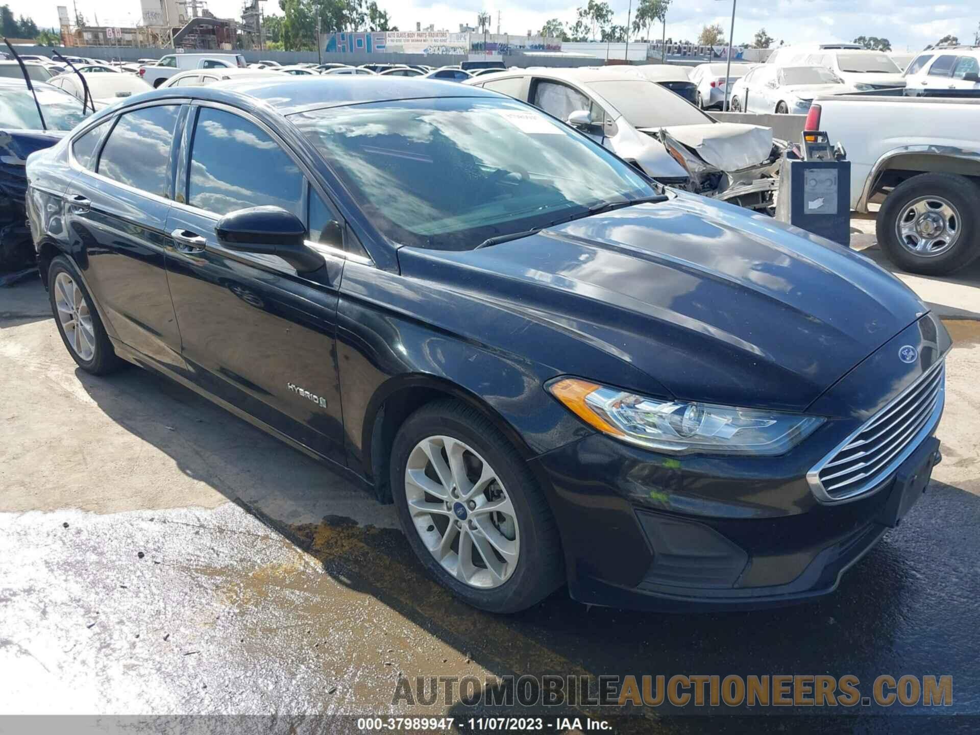 3FA6P0LU2KR149166 FORD FUSION HYBRID 2019