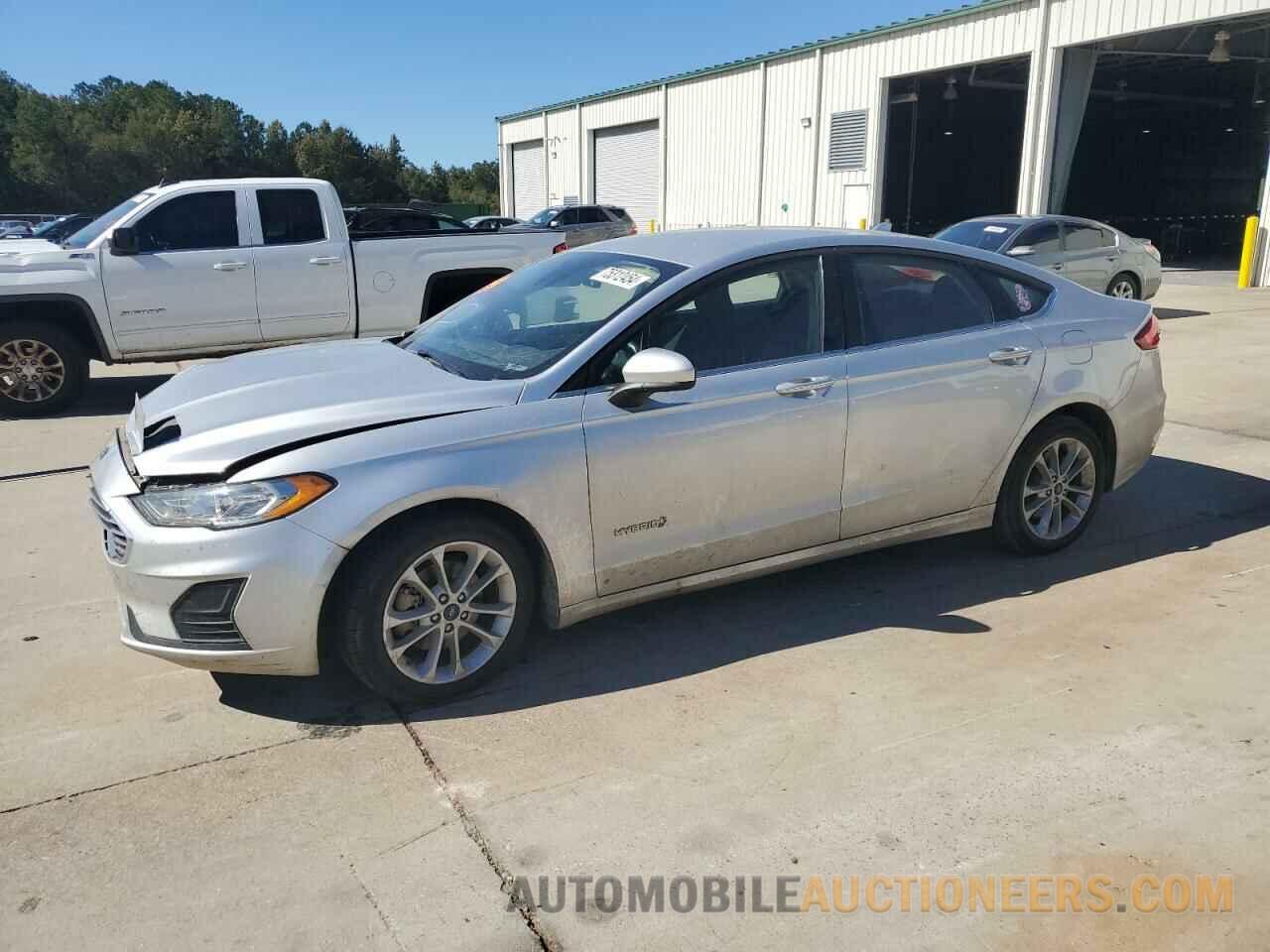 3FA6P0LU2KR149779 FORD FUSION 2019