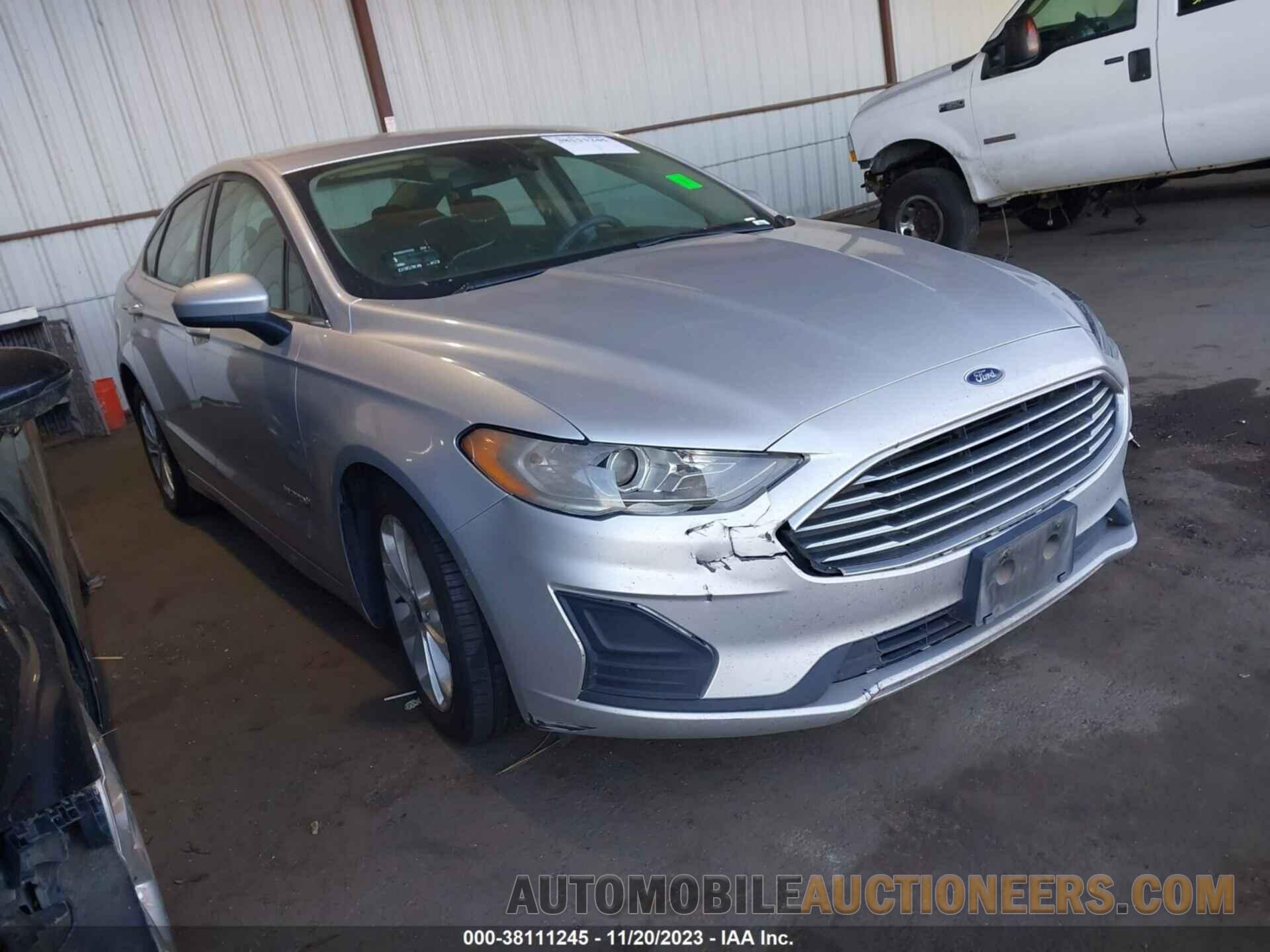 3FA6P0LU2KR174486 FORD FUSION HYBRID 2019