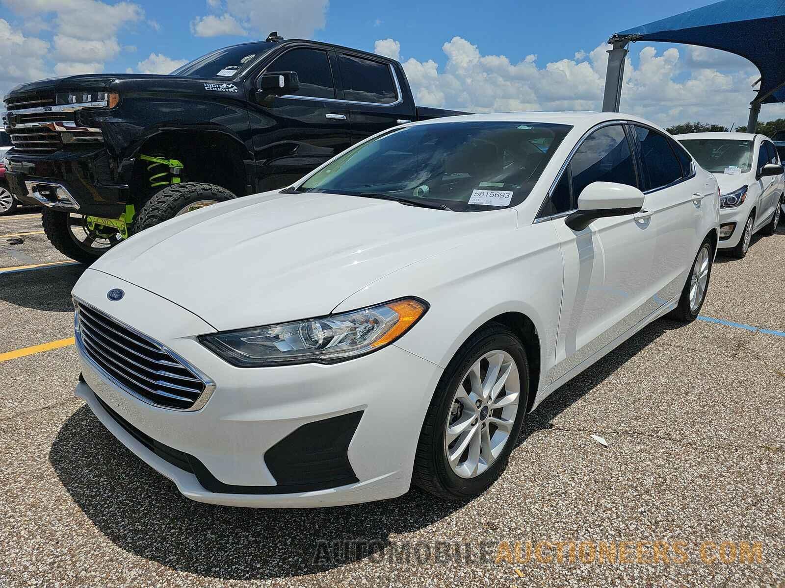 3FA6P0LU2KR182426 Ford Fusion Hybrid 2019