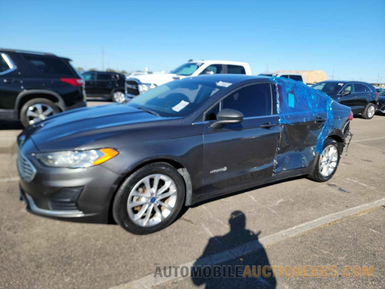 3FA6P0LU2KR192311 Ford Fusion Hybrid 2019