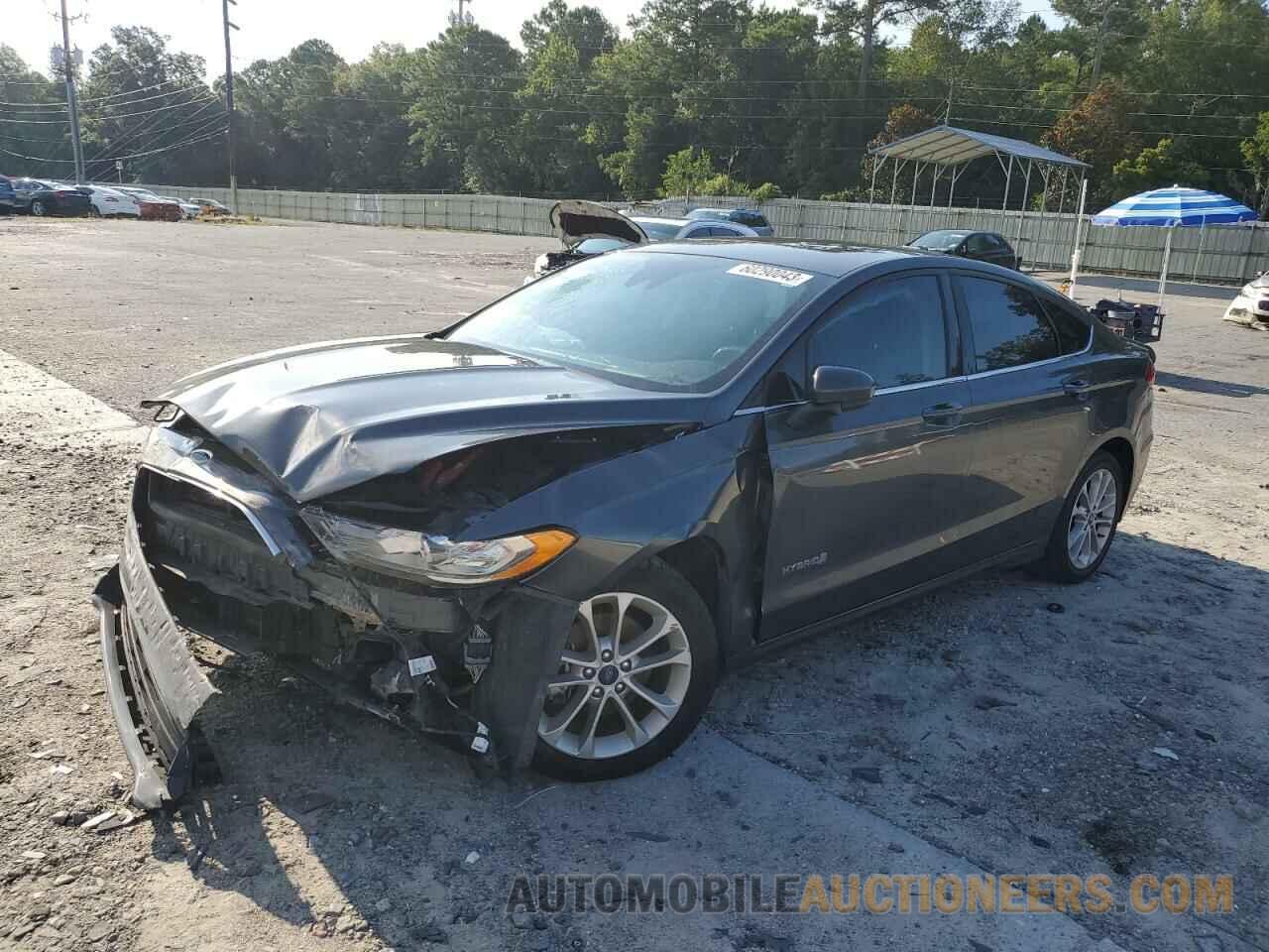 3FA6P0LU2KR193796 FORD FUSION 2019