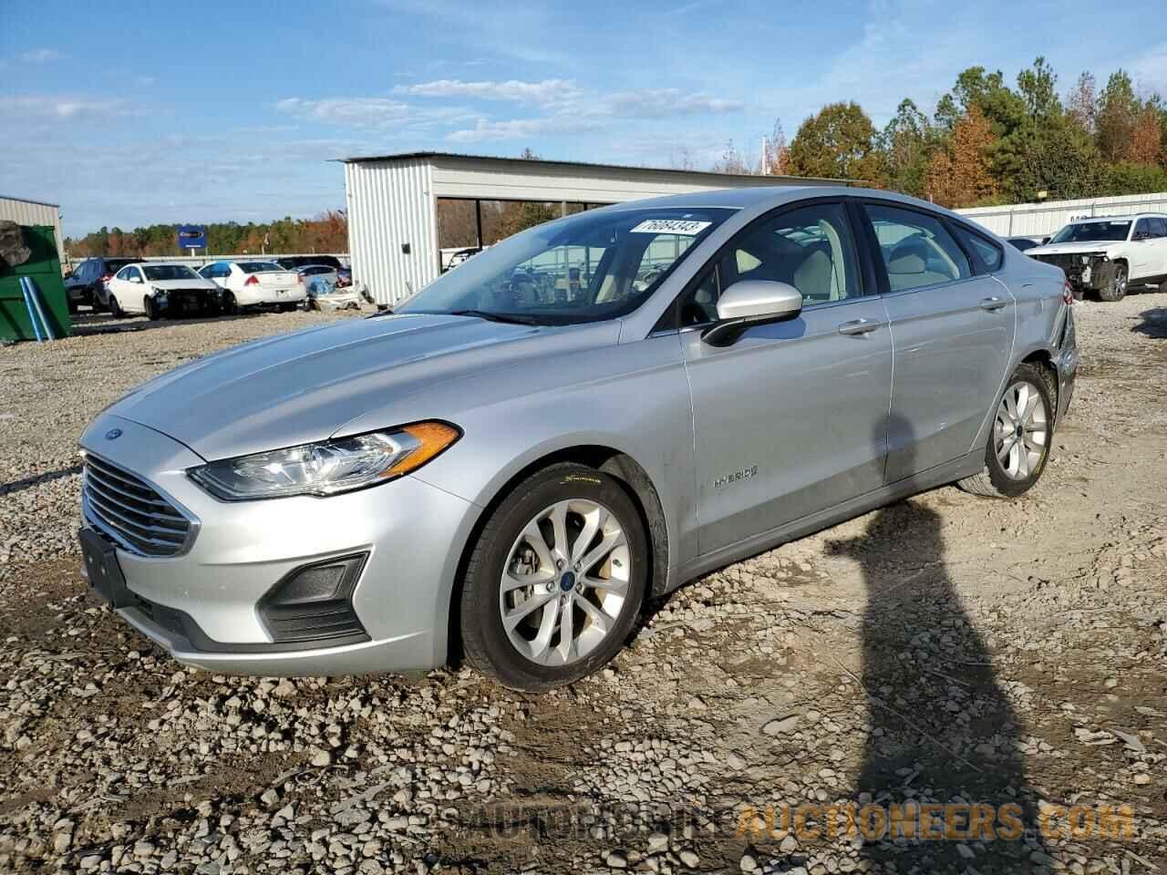 3FA6P0LU2KR207552 FORD FUSION 2019