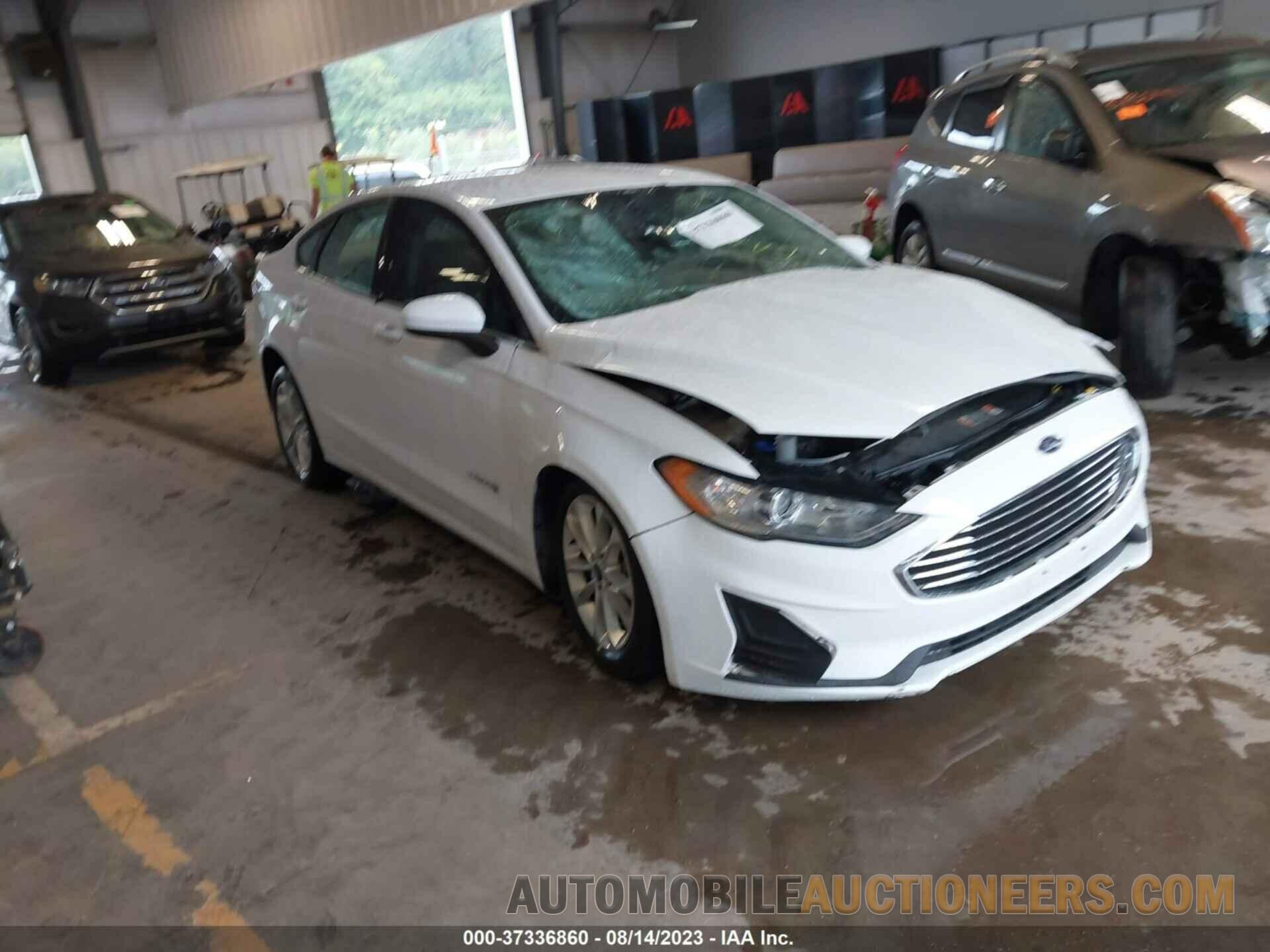 3FA6P0LU2KR210595 FORD FUSION 2019