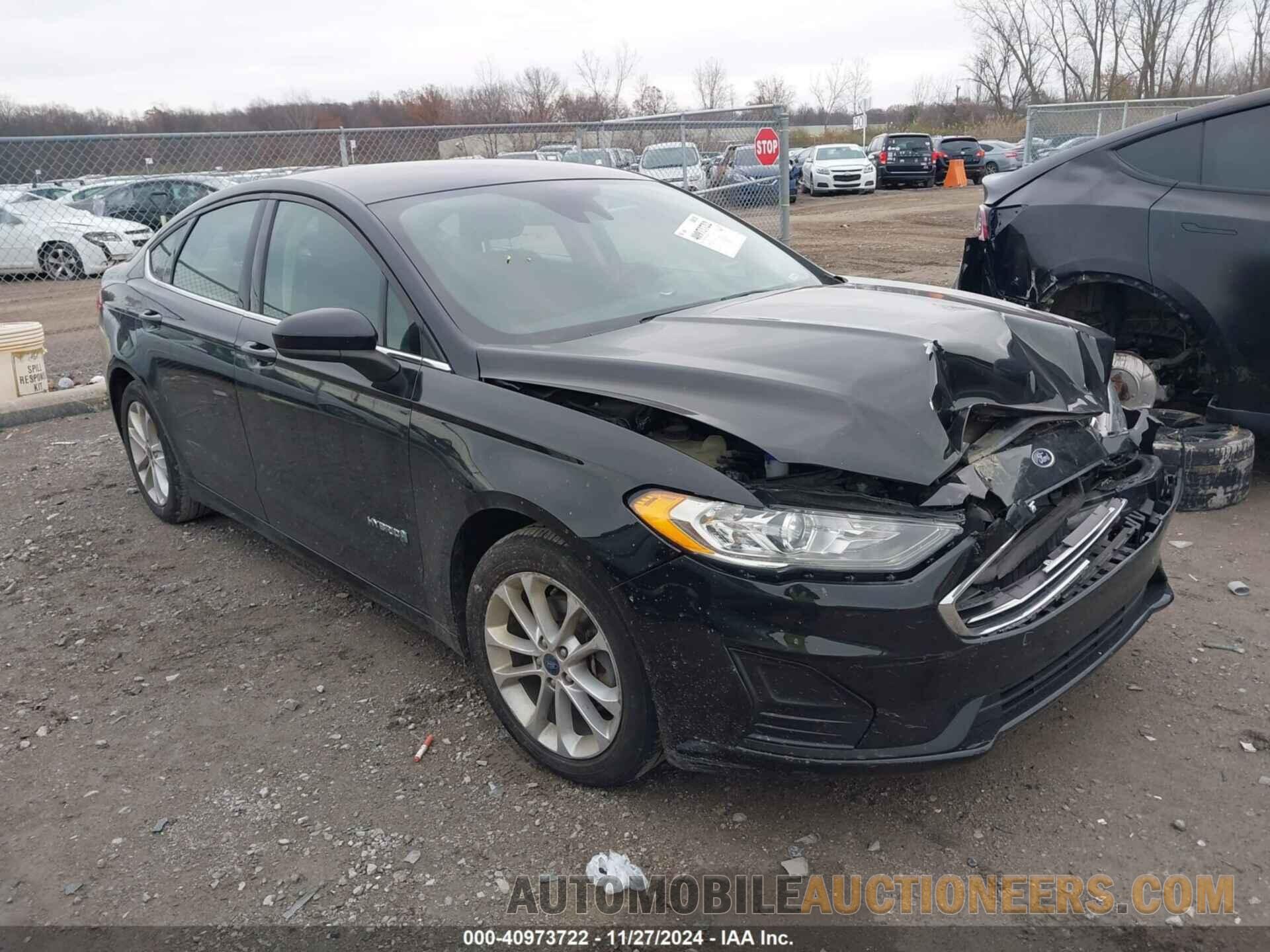 3FA6P0LU2KR214727 FORD FUSION HYBRID 2019