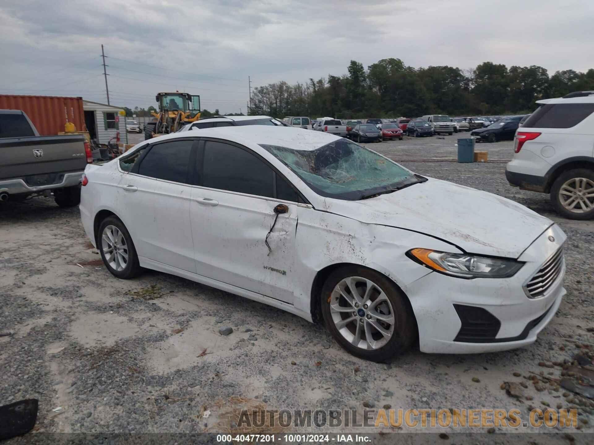 3FA6P0LU2KR220365 FORD FUSION HYBRID 2019