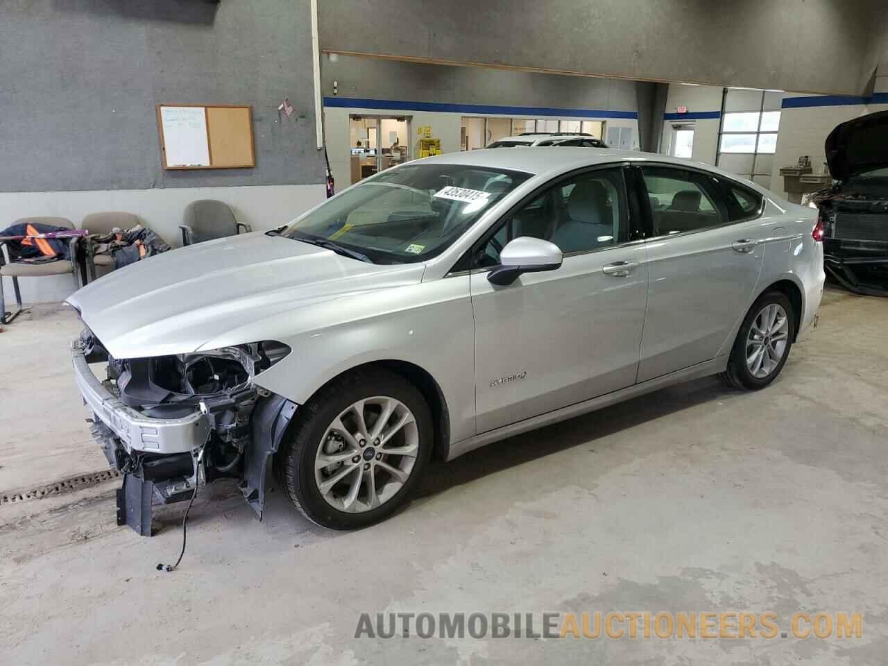 3FA6P0LU2KR220513 FORD FUSION 2019