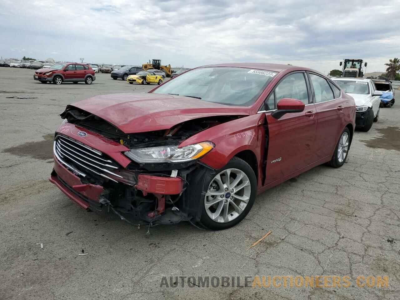 3FA6P0LU2KR225243 FORD FUSION 2019