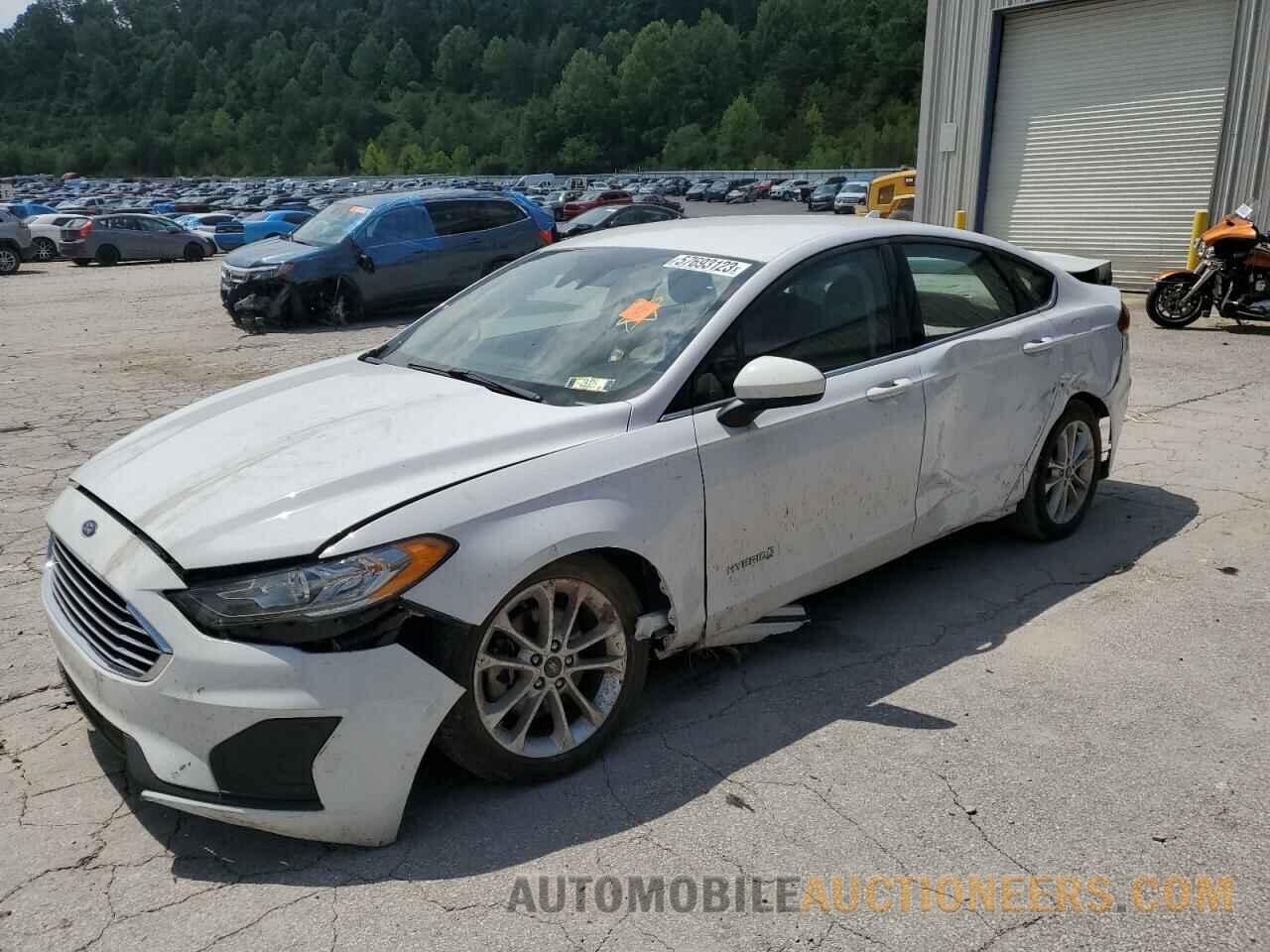 3FA6P0LU2KR242785 FORD FUSION 2019