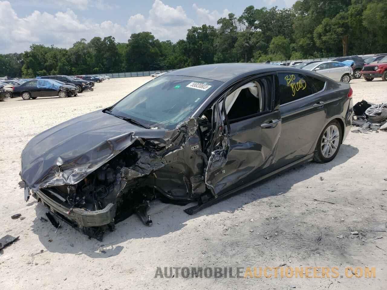 3FA6P0LU2KR257125 FORD FUSION 2019