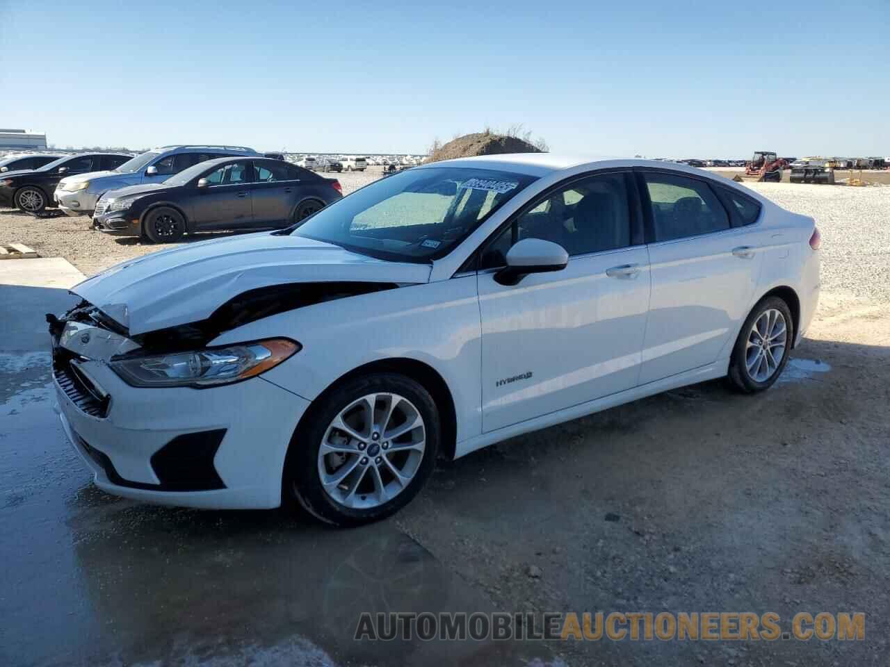 3FA6P0LU2KR262941 FORD FUSION 2019