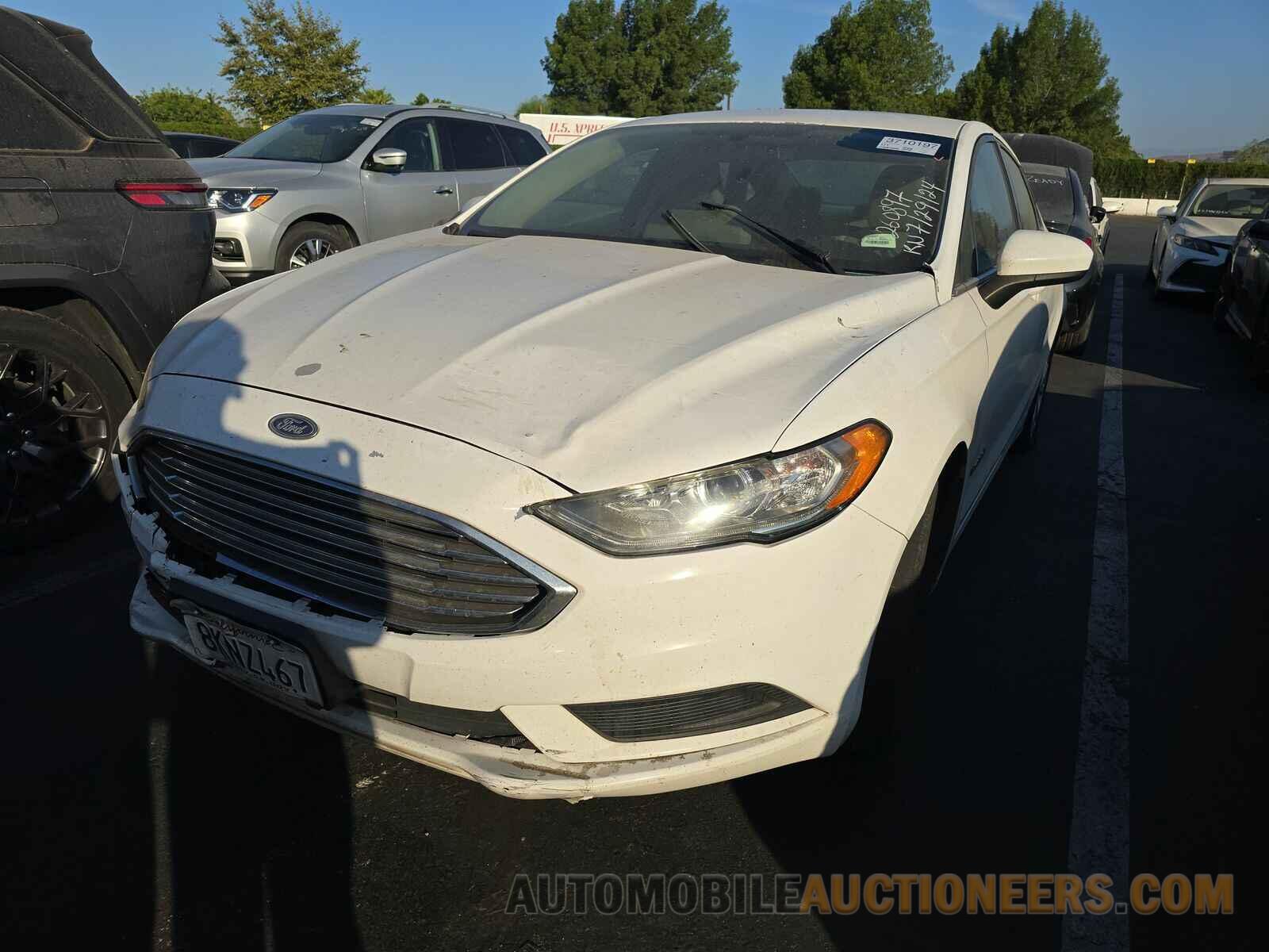 3FA6P0LU3HR260897 Ford Fusion Hybrid 2017