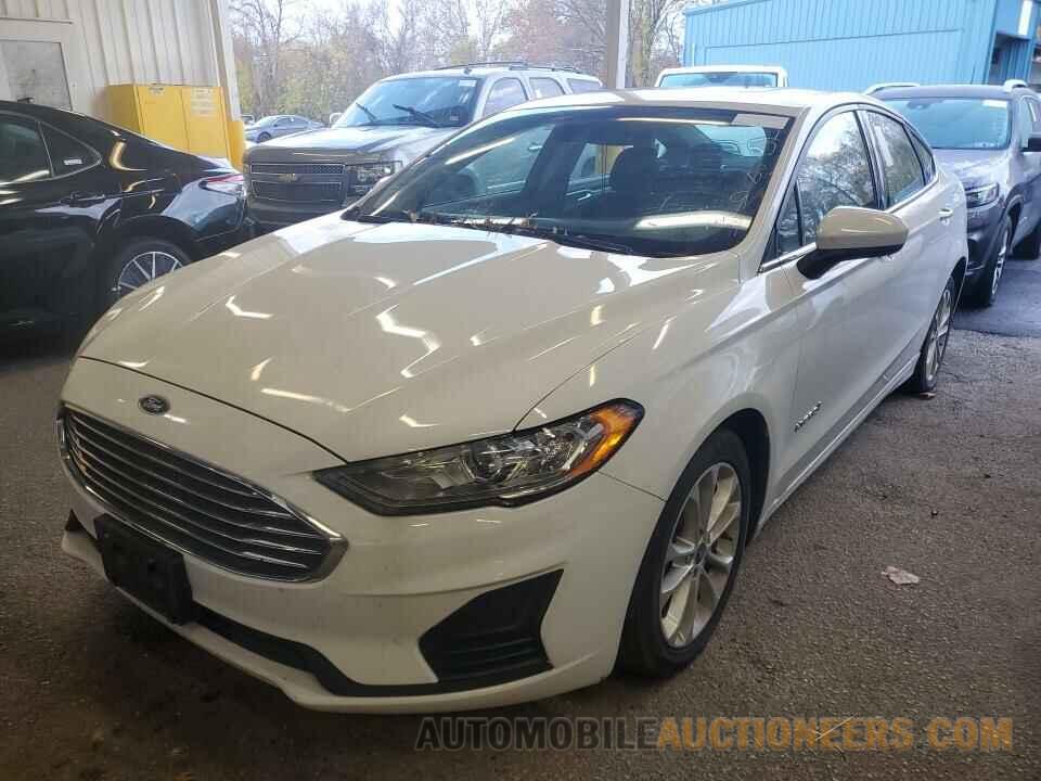 3FA6P0LU3KR106097 Ford Fusion Hybrid 2019