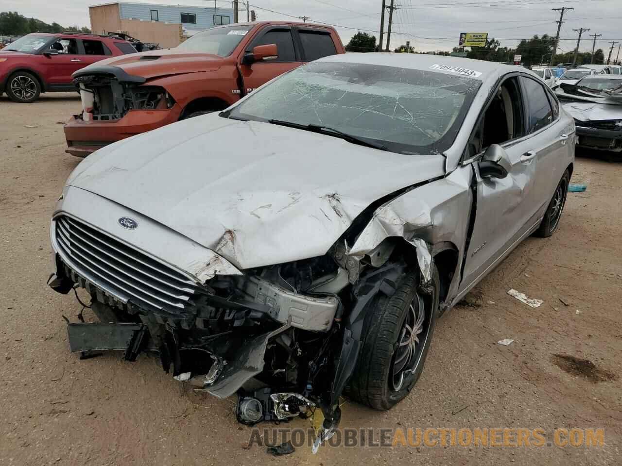 3FA6P0LU3KR106195 FORD FUSION 2019