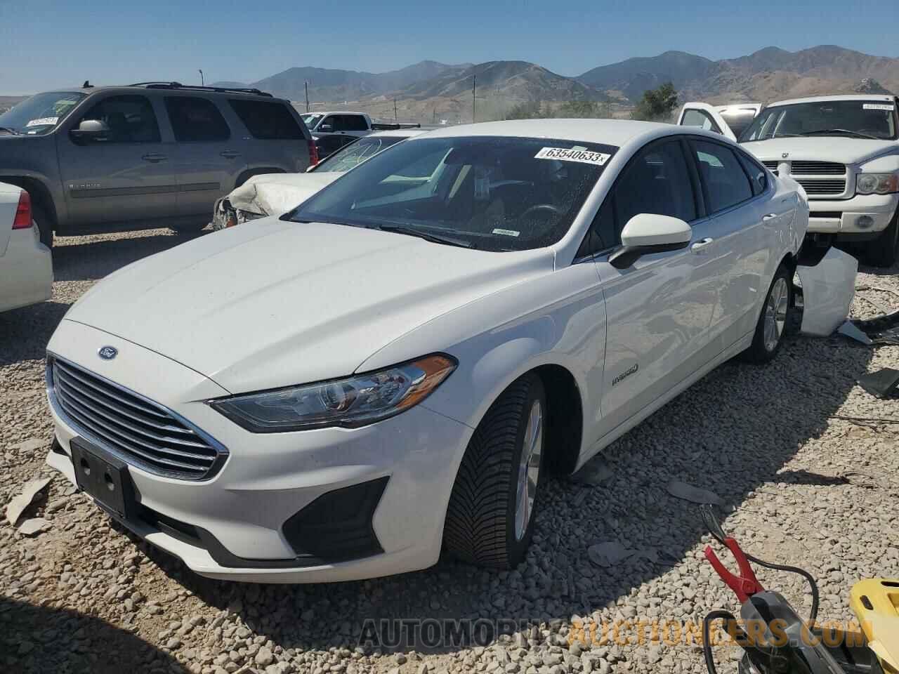 3FA6P0LU3KR116693 FORD FUSION 2019