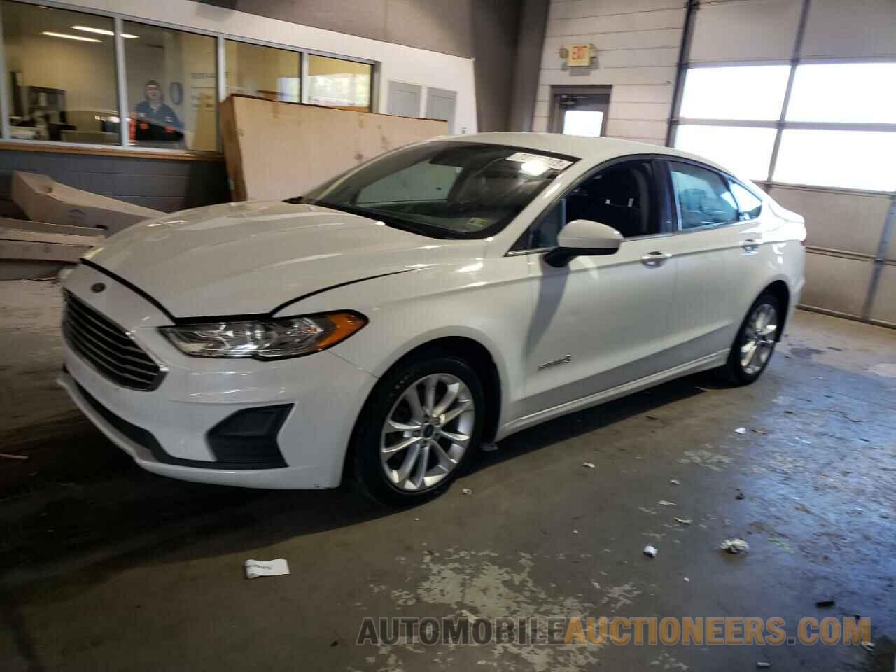 3FA6P0LU3KR143604 FORD FUSION 2019