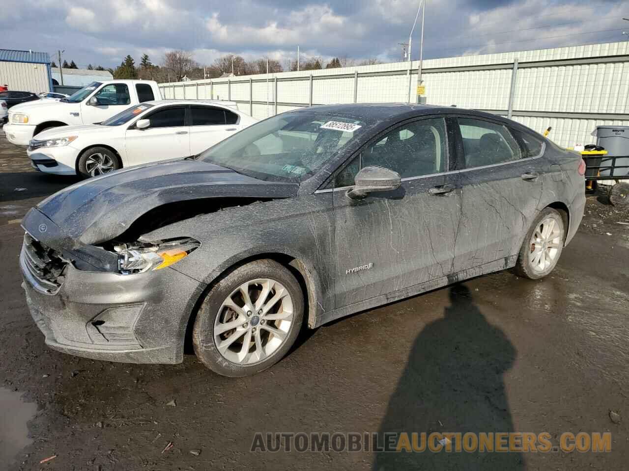 3FA6P0LU3KR158863 FORD FUSION 2019