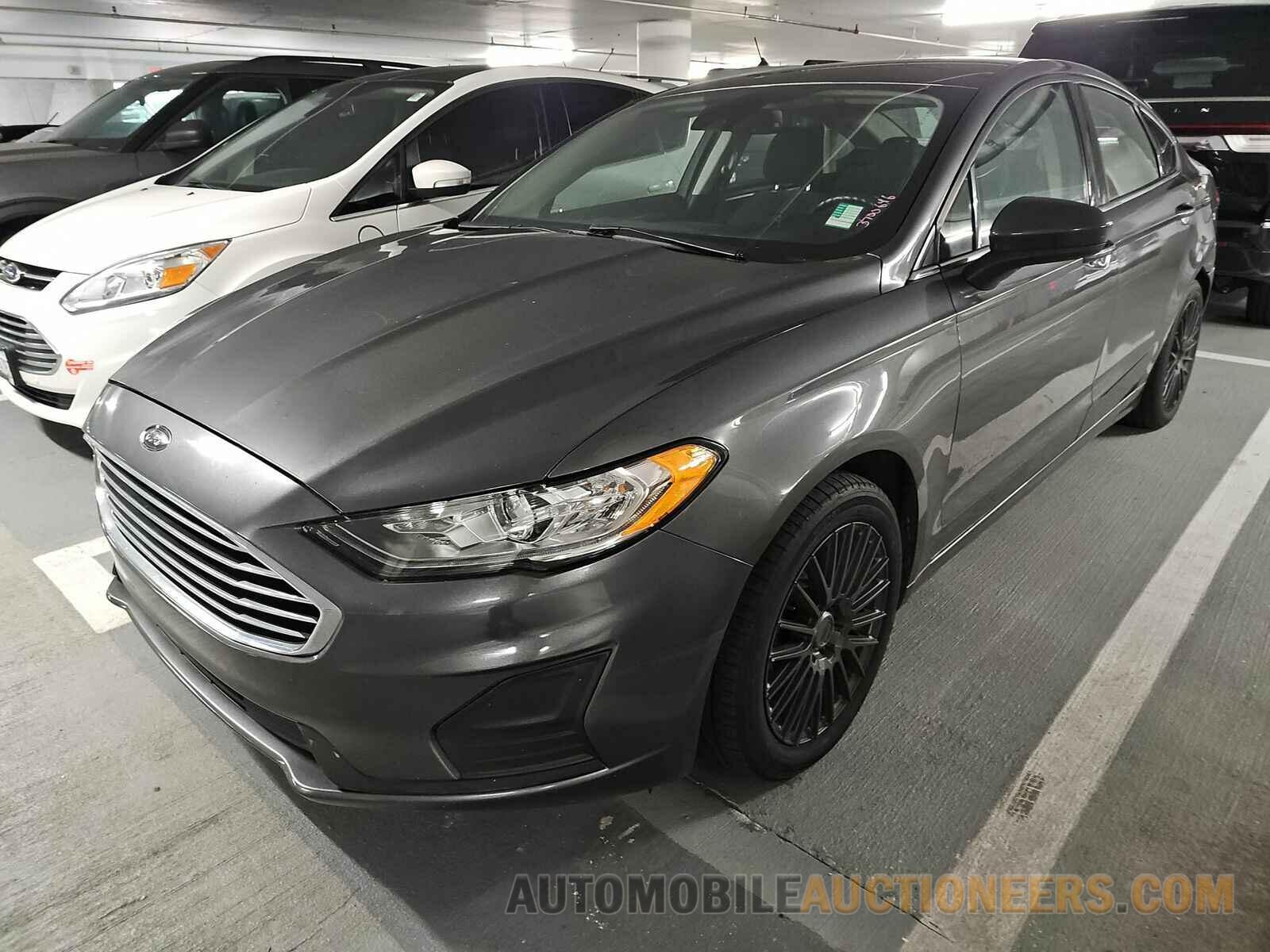 3FA6P0LU3KR167840 Ford Fusion Hybrid 2019