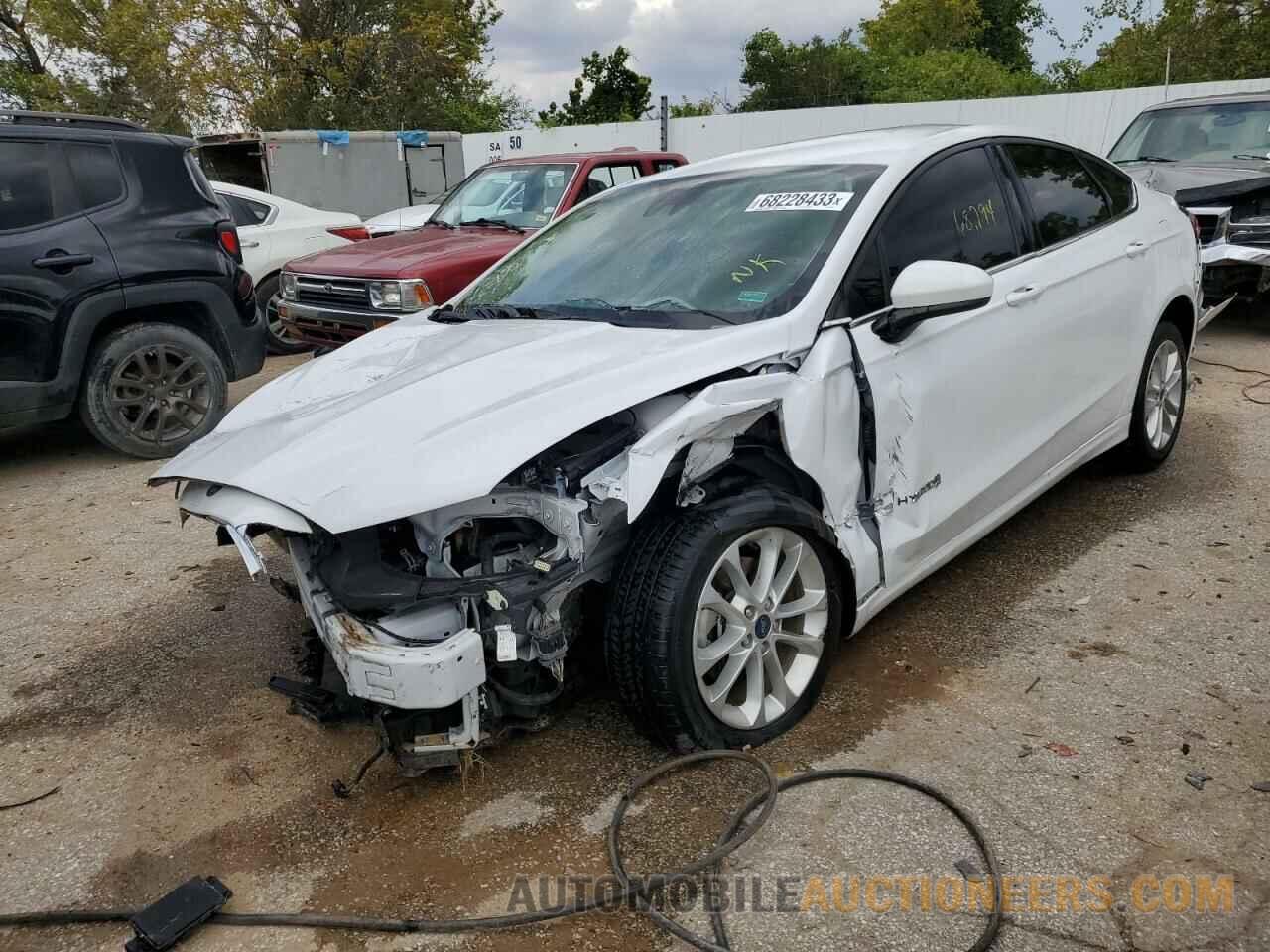 3FA6P0LU3KR181625 FORD FUSION 2019