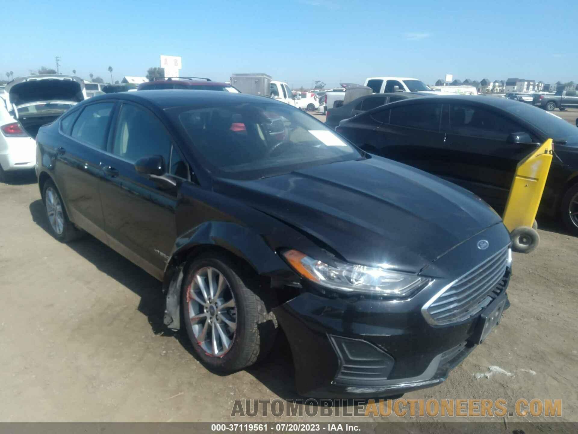 3FA6P0LU3KR188381 FORD FUSION HYBRID 2019