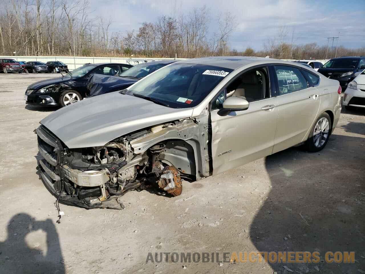 3FA6P0LU3KR192463 FORD FUSION 2019