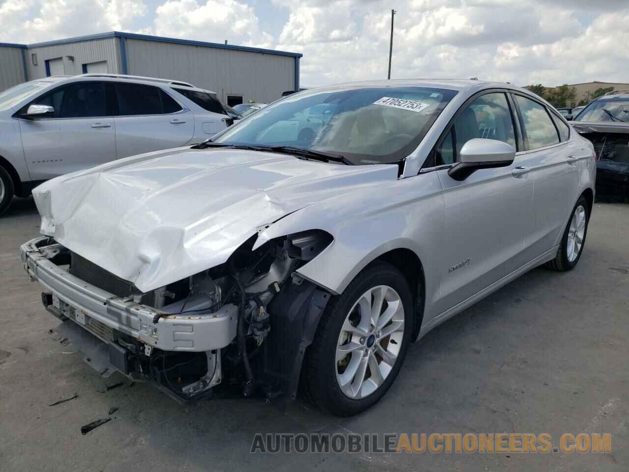 3FA6P0LU3KR195640 FORD FUSION 2019