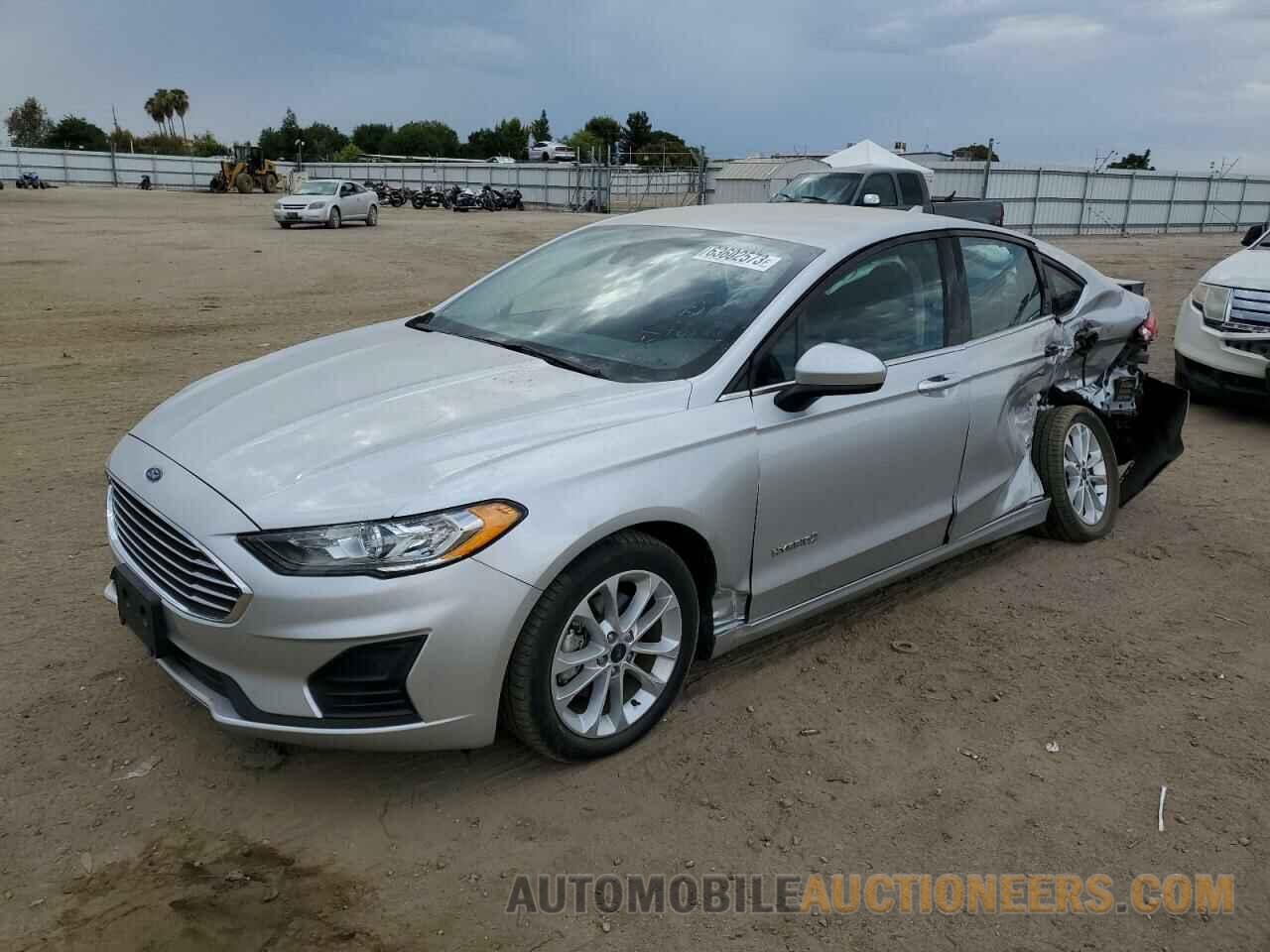 3FA6P0LU3KR201498 FORD FUSION 2019